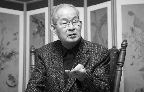 한영우 서울대 명예교수가 2022년 3월 14일 서울 관악구 봉천동 자택에서 본지와 인터뷰를 하고 있다. /김연정 객원기자