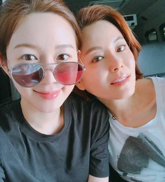 배우 견미리(오른쪽)와 그의 딸 배우 이다인. 견미리 인스타그램 캡처