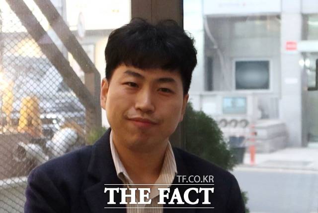 ENA 채널 '나는 솔로' 12기에 광수로 출연한 이희수 씨가 12일 서울 강남구 역삼동 A 카페에서 <더팩트>와 인터뷰를 하고 있다. /이상빈 기자