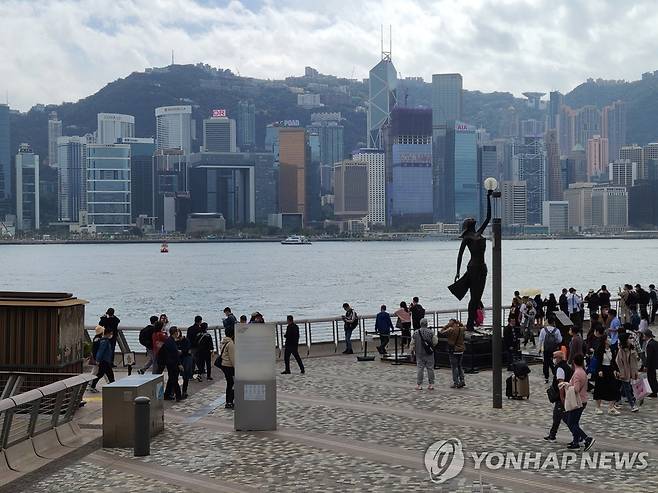 홍콩 하버사이드 (홍콩=연합뉴스) 윤고은 특파원 = 18일 홍콩 침사추이 하버사이드의 모습. 2023.2.18.