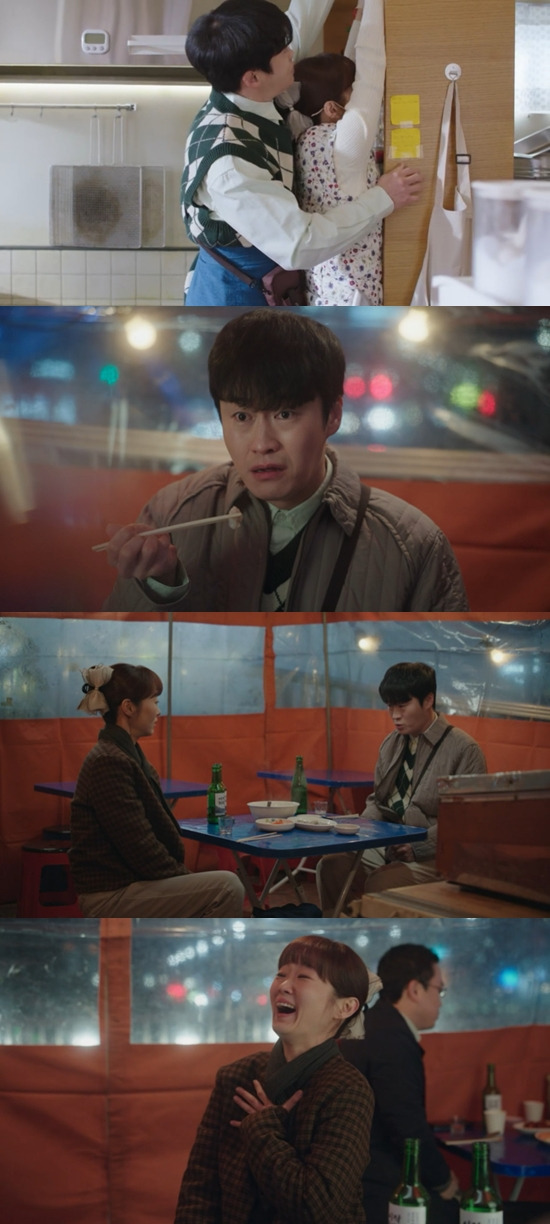 Crash Course in Romance Why is this? The development of the drama that captivated viewers with the sweet fate romance of Jeon Do-yeon and Jung Kyung-ho is suddenly going to the mountains.In the twelfth episode of tvNs Saturday Drama Crash Course in Romance, which aired on the 19th, Kim Yong-ju (Lee Bong-ryeon) was seen confessing to Nam Jae-woo, who had been like a sister for his entire life, feeling like a man.On this day, Kim Yong-ju said, Jeon Do-yeon and Choi Hwang Chi-yeul (Jung Kyung-ho) went to the sea and said, Someone will eat shells on the beach. I can not live.I really want a lot of things, he said. Its good to be human and 2cm bigger than me.At that time, Nam Jae-woo passed by Kim Yong-ju, and Kim Yong-ju helped him when he had difficulty getting things out of the high place. Kim Yong-ju said, He was pretty big.I did not know it because I was too young. Kim Yong-ju went to the stalls as an excuse to discuss the direction of the store after the business was over, and said to Nam Jae-woo, who was eating octopus, If you eat that octopus, you are dating me.I was interested.Nam Jae-woo, who was staring at the mountain octopus, said, Its disgusting. Sister is a sister friend of the south line, its like our sister, and its like our family.I think its a little weird, he replied frankly.Kim Yong-ju said, Im okay, but Im a little disgusted with my girlfriend. I can do that.Kim Yong-ju, who played handball with the South Line in the past, was a strong person who respects his friend who cares for his sick brother and nephew.Sometimes it was like a fool, but it was a nice and lovely person, but the character changed 180 degrees in a few words of the day.In the first place, there is a setting of I like a man crazy, but I suddenly feel sick to my friends sick brother, and I go to Confessions to make a date in a day.When Shin Jae-ha was good for 11 times, it was absurd to suddenly Confessions.Most viewers responded negatively to the question, I do not have a narrative in the meantime, I do not sleep in a single episode, It was my heart that I was disgusted, It was like a family, but it was too light Confessions, and  It feels like a story about a sick younger brother who is going to be held for a lifetime by a friend. Not only that, but the main plot of Crash Course in Romance, Nam-sun Line and Choi Hwang Chi-yeuls love line, has been bored and bored.Both of them were charming or charming characters, but after they became couples, their charms also disappeared.The same goes for the character of Nam Hae-yi (played by Noh Yoon-seo), who studied harder than anyone else, and Lee Sun-jae (played by Lee Chae-min) became an accomplice in the leak of midterm exam papers and even drew a trailer in which Jang Seo-jin (played by Jang Young-nam) was threatened, causing frustration.It was good that the killer of the iron beads murder case that had been dragged into the subplot turned out to be Shin Jae-ha and added tension.However, the balance of the characters is overly focused on the iron beads event, and it seems to have turned into a thriller genre at a moment, leaving a deep regret.It is noteworthy whether the Crash Course in Romance, which has been going well, will be able to finish the remaining four times with the dissatisfaction of viewers.Photo = tvN