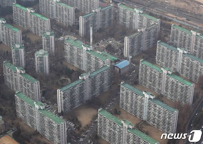준공 30년이 넘은 아파트 단지의 모습. 2023.2.9/뉴스1 ⓒ News1 신웅수 기자