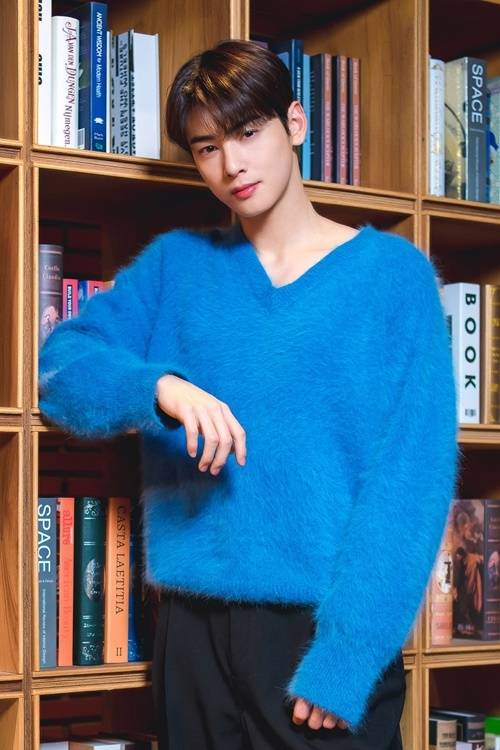 가수 겸 배우 차은우는 최근 첫 번째 단독 사진전을 개최, 새로운 모습을 선보이고 있다. 사진ㅣ티빙