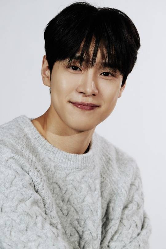 ‘법쩐’으로 첫 지상파 주연 신고식을 치른 강유석. 사진l호두앤유엔터테인먼트