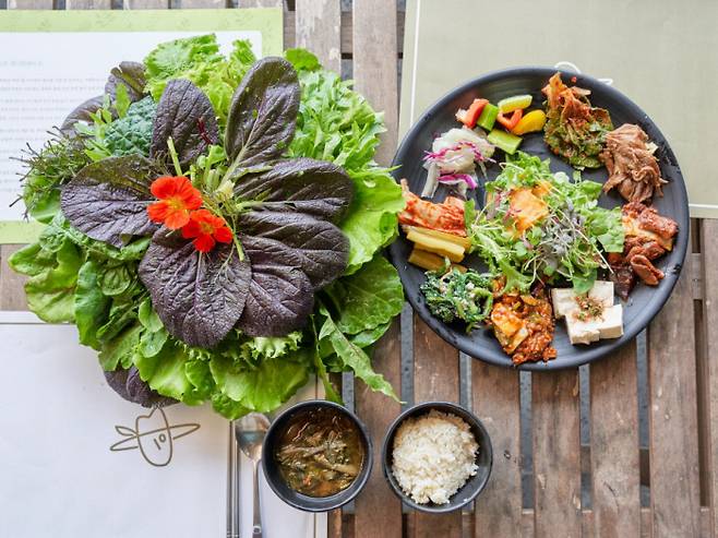 열명의 농부 채식뷔페