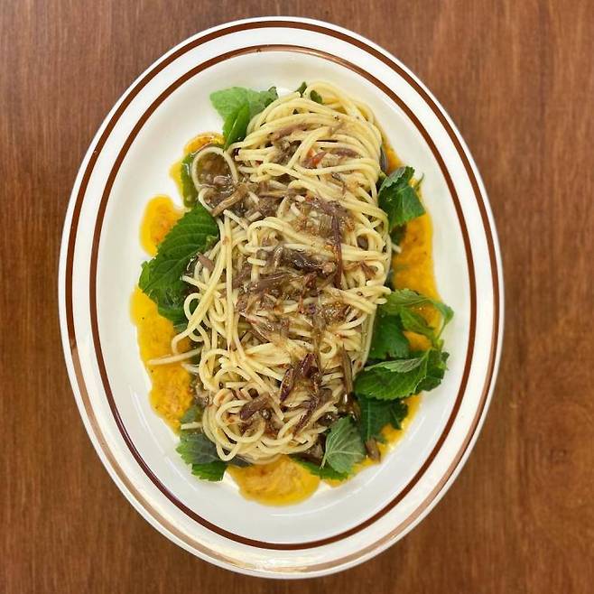 고사리 바이 배드캐럿