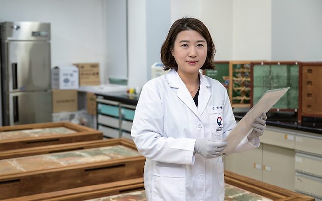 정혜영 문화재보존과학센터 학예연구사(벽화문화재 보존 처리 및 조사). 사진 바림