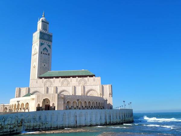 카사블랑카 하산 2세 모스크의 미나렛은 210미터로 세계에서 두 번째로 높다