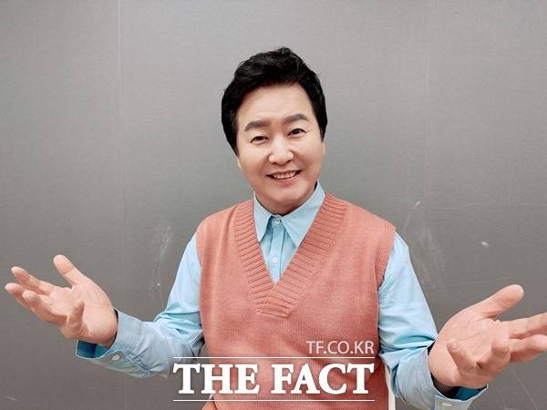 배우 이병헌과 KBS 14기 공채 탤런트 동기인 김덕현은 '사랑과 전쟁' 출연한 탓에 무려 24년을 불륜 전문 배우란 꼬리표를 달고 살아가고 있다. /이승우 기자