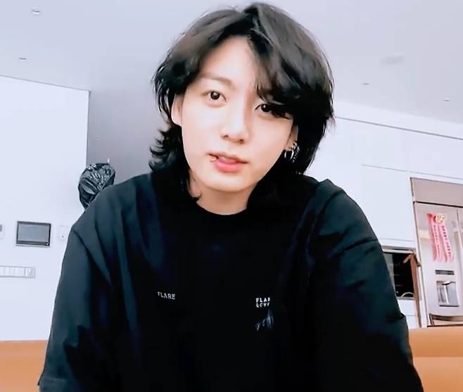 방탄소년단 정국 귀호강 라이브, 시청자 830만명→전세계 실트 1위