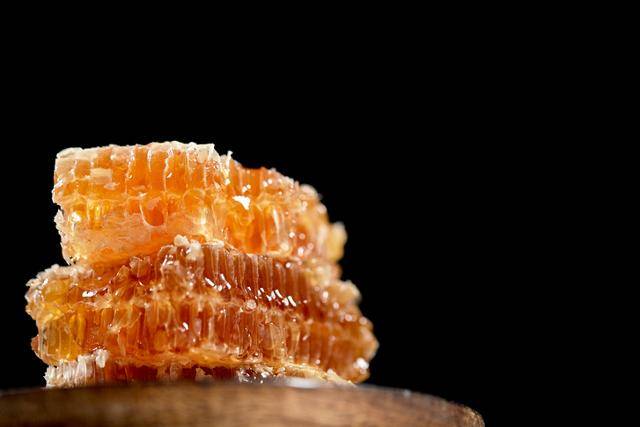 식품공전의 분류상 벌집 고유의 형태가 유지된 벌집꿀. 게티이미지뱅크