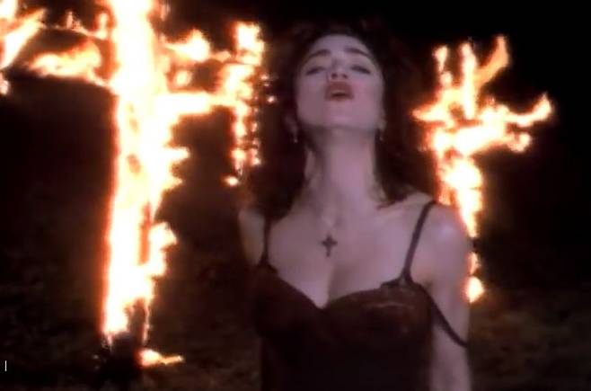 /사진=마돈나 '라이크 어 프레이어'(Like A Prayer) 뮤직비디오