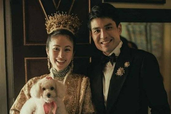 트랜스젠더 농포이(왼쪽)와 파콰홍욕 / 사진=농포이 인스타그램