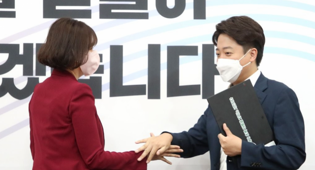 배현진 국민의힘 의원과 이준석 전 국민의힘 대표. 연합뉴스