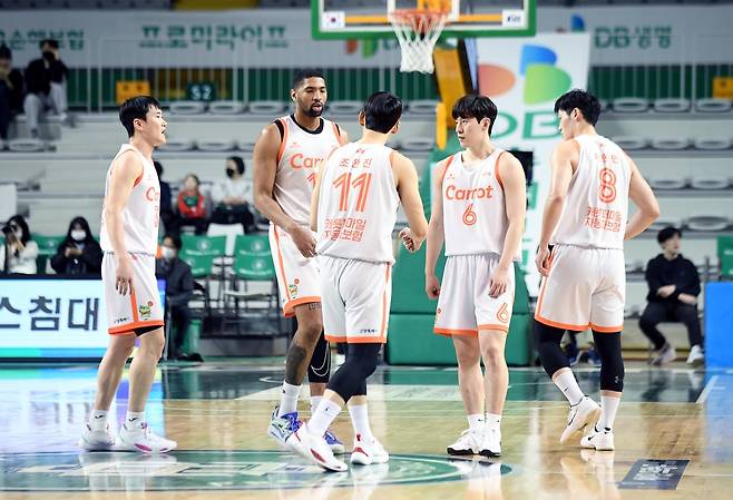 캐롯 선수들 [KBL 제공. 재판매 및 DB 금지]