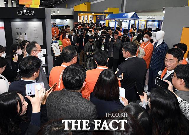 '딜리셔스 페스티벌'에 등장한 정용진 신세계 부회장.