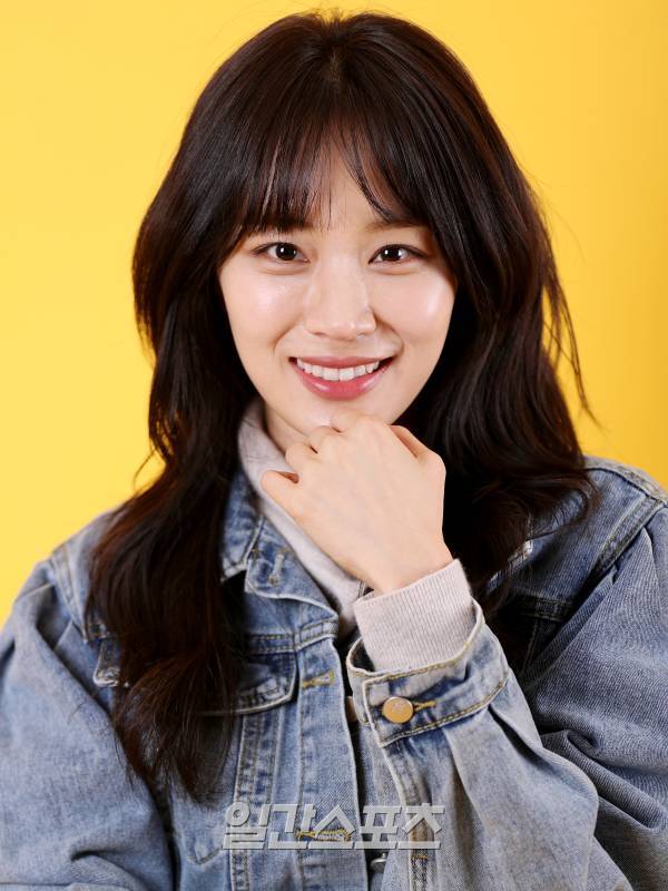 TV조선 주말드라마 ‘빨간 풍선’에서 '조은산'역으로 출연한 배우 정유민이 28일 오후 서울 중구 KG타워에서 진행된 일간스포츠와의 인터뷰에 앞서 포즈를 취하고 있다. 서병수 기자 qudtn@edaily.co.kr /2023.02.28.