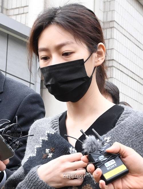 김새론이 8일 서울중앙지법에 출석했다. 유용석 기자