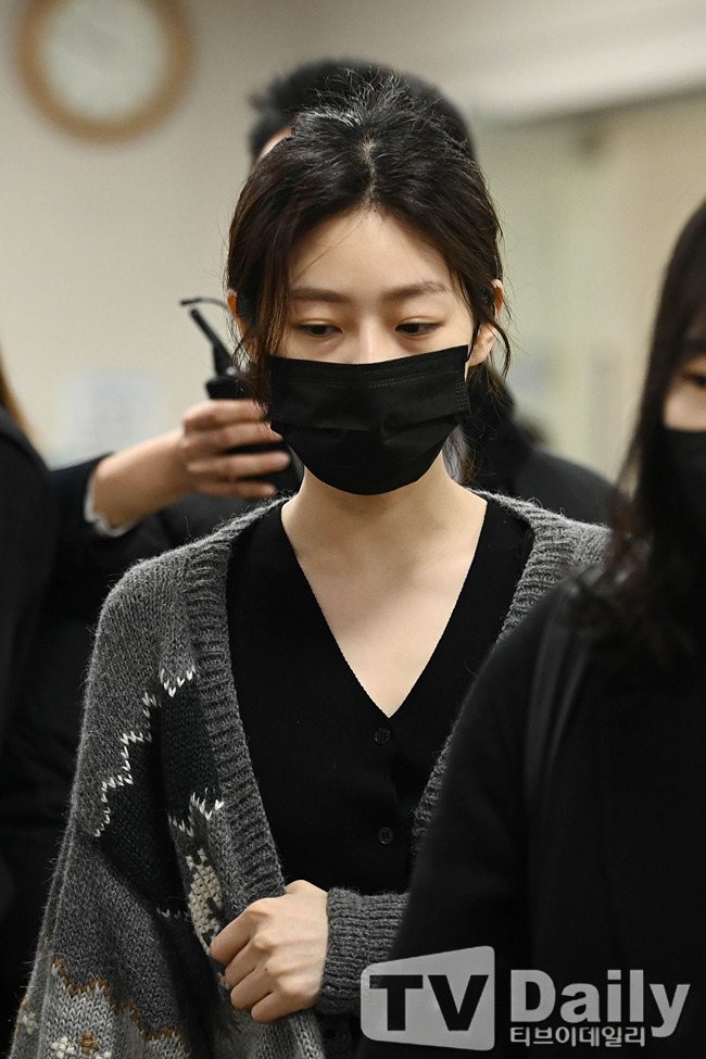 kim-sae-ron-fines-20-million-won-old-reflecting