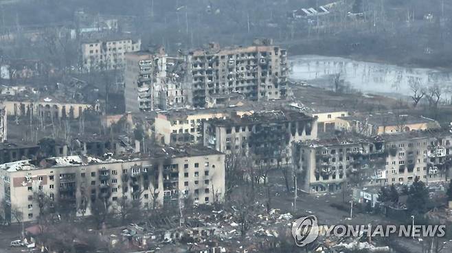 전쟁으로 폐허가 된 바흐무트 [AFP 연합뉴스 자료사진. 재판매 및 DB 금지]