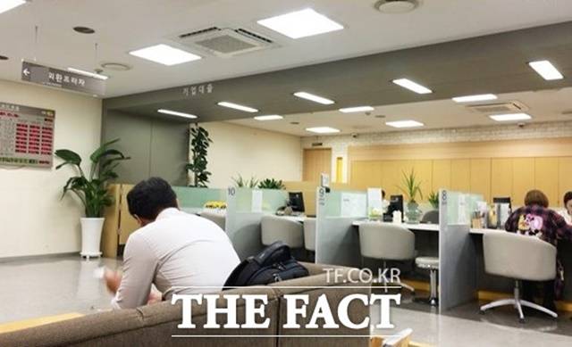 윤석열 대통령의 대선 공약 중 하나인 '청년도약계좌'가 오는 6월 출시될 예정이다. /더팩트 DB