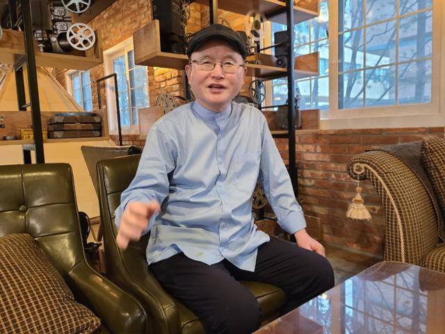 김달성 포천이주노동자센터 대표가 8일 한국일보와 인터뷰하고 있다. 이종구 기자