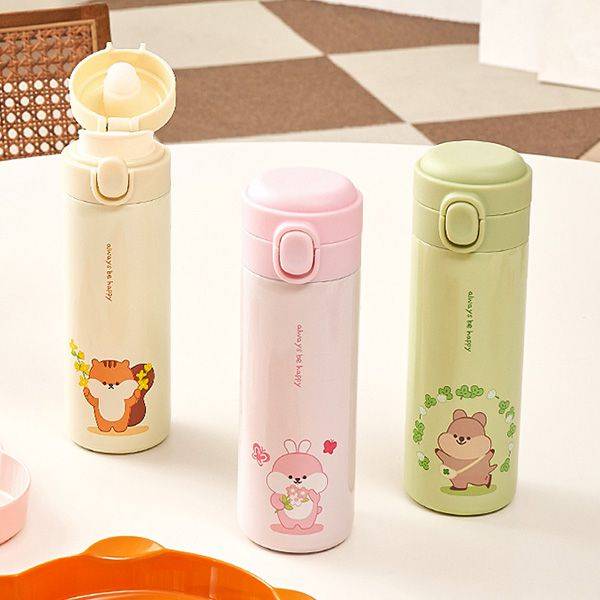 다이소에서 판매 중인 볼이빵빵한친구들 원터치텀블러. 현재 다이소 명동역점 판매량 2위./다이소 제공