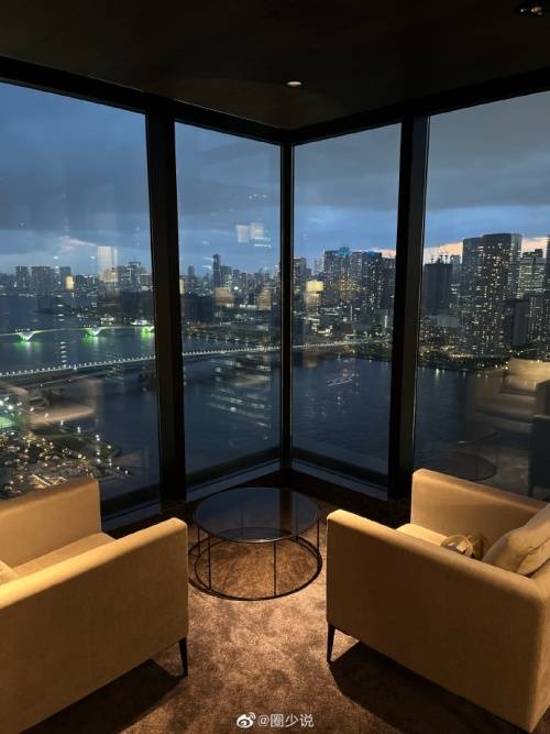 일본 도쿄 아파트를 구매했다면서 베이징보다 도쿄 부동산 가격이 더 저렴하다고 주장하는 한 중국인의 사례가 화제가 된 분위기다.  출처 웨이보