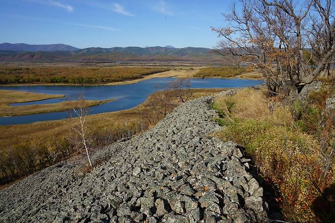 러시아연해주 끌류치 산성 성벽 모습  [정석배 한국전통문화대 교수 제공. 재판매 및 DB 금지]