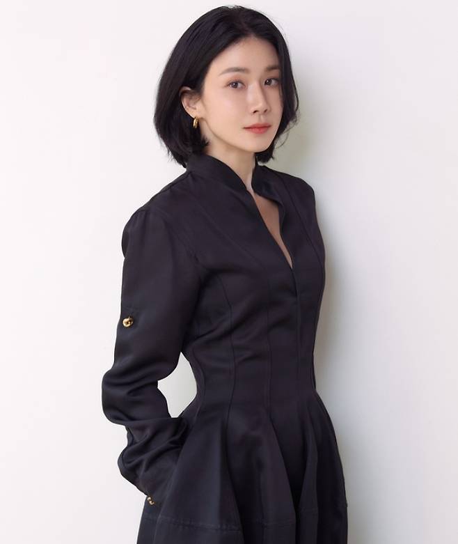 배우 이보영. 제이와이드컴퍼니 제공