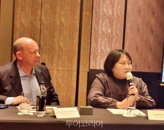 무하 재단 관계자&nbsp;