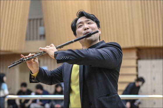 모차르트 오페라 '마술피리'에서 타미노 역을 맡은 테너 김건우.  사진 서울시오페라단