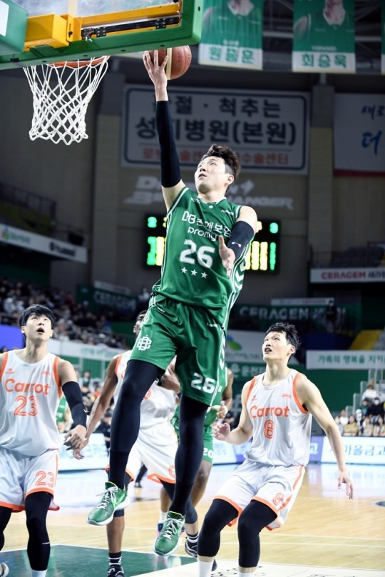 DB 강상재의 슛[KBL 제공]