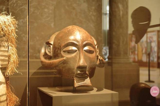 '루바 마스크' [RMCA 홈페이지 캡처. 재판매 및 DB 금지]