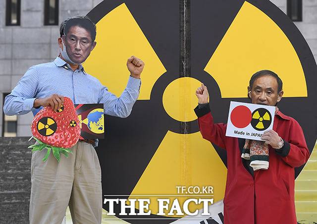 일본 정부가 올해 후쿠시마 방사능 오염수를 바다에 방류하겠다고 예고했다. 해양생태계 파괴와 어민들의 큰 피해가 예상돼 정치권 안팎에서 철회 요구가 거세다. /이동률 기자