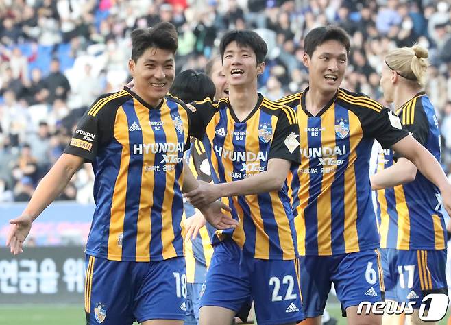 19일 오후 울산 문수축구경기장에서 열린 프로축구 '하나원큐 K리그1 2023' 울산현대와 수원FC의 경기에서 울산 주민규가 골을 넣은 뒤 기뻐하고 있다. 2023.3.19/뉴스1 ⓒ News1 조민주 기자