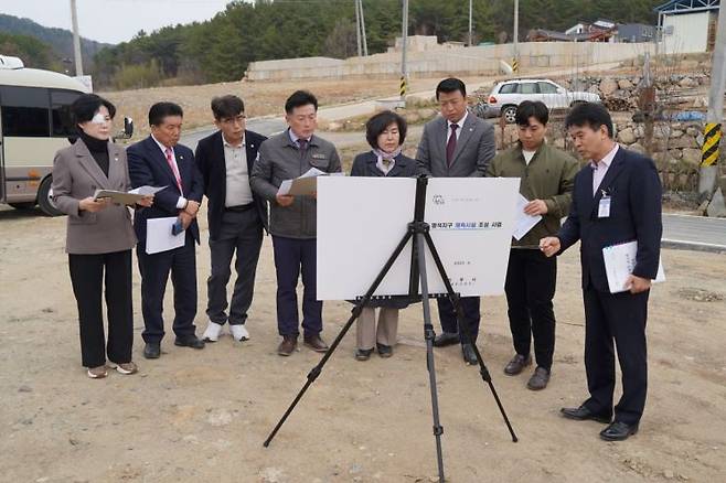 경남 진주시의회 기획문화위원회가 사업추진상황에 대해 청취 하고 있다.