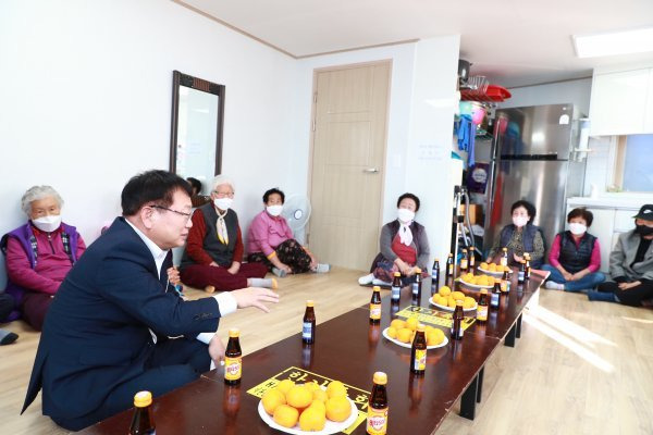 손병복 울진 군수가 주민들과 직접소통하는 ‘군민 섬김데이’운영한다. 사진제공 l 울진군