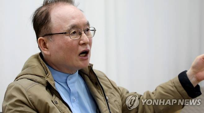 연합뉴스와 인터뷰 중인 김달성 목사 [촬영 이건희]