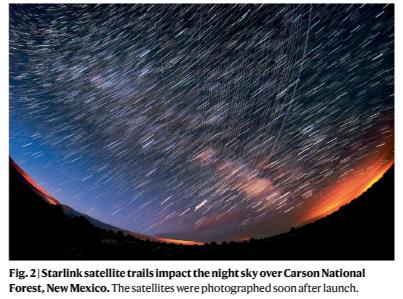스타링크 위성 궤적이 찍힌 미국 뉴멕시코 카슨국립공원 밤하늘 사진 [네이처 천문학 기고문 내 사진]