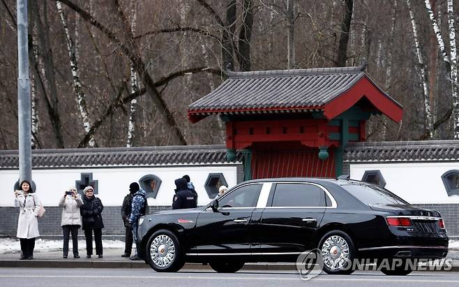 시진핑 중국 국가주석의 차량행렬이 모스크바 솔룩스 호텔을 떠나는 모습 [로이터=연합뉴스. 재판매 및 DB 금지]