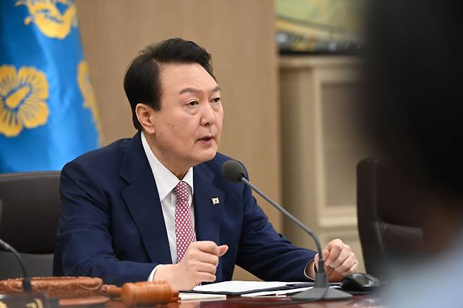 윤석열 대통령이 지난 7일 용산 대통령실 청사에서 열린 국무회의에서 모두발언을 하고 있다./대통령실 제공