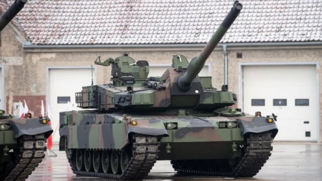 폴란드 그디니아 항에 도착한 K2 탱크./폴란드 국방장관 트위터