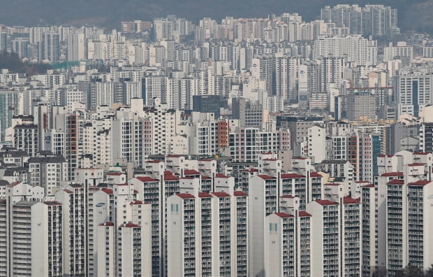 서울 중구 남산에서 바라본 아파트 모습. 사진=뉴스1