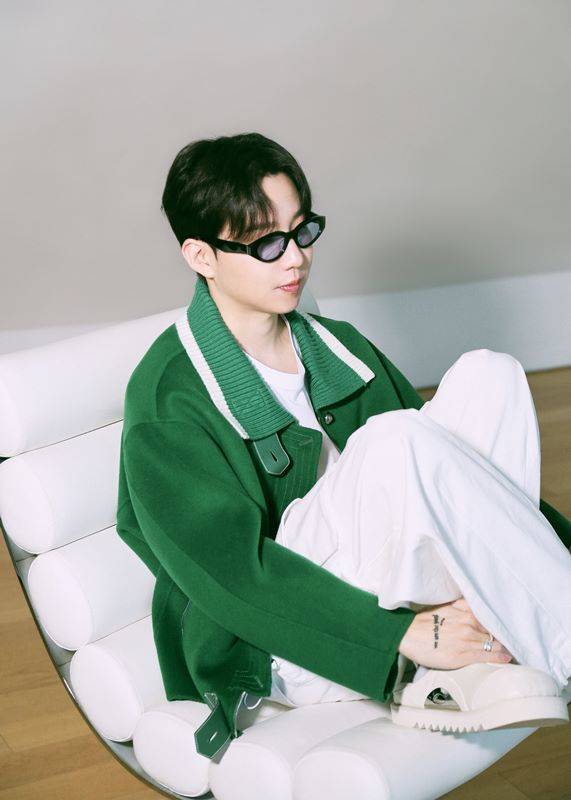 [서울=뉴시스] 코스믹보이. 2023.03.24. (사진 = EMA 제공) photo@newsis.com *재판매 및 DB 금지