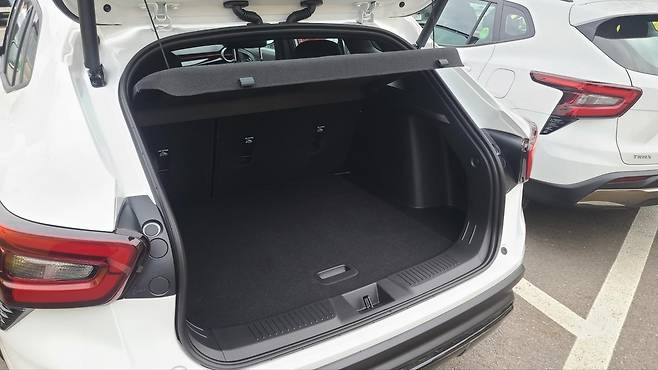 트랙스 크로스오버 트렁크 [촬영 최평천]