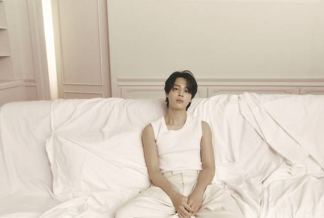 방탄소년단 지민 'FACE', 발매 첫날 '밀리언셀러'..日오리콘 1위·美스포티파이 2위 '월클 행보'