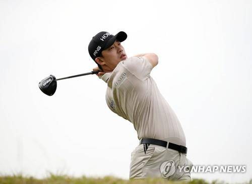 드라이브샷 날리는 김비오. [KPGA 제공. 재판매 및 DB 금지]