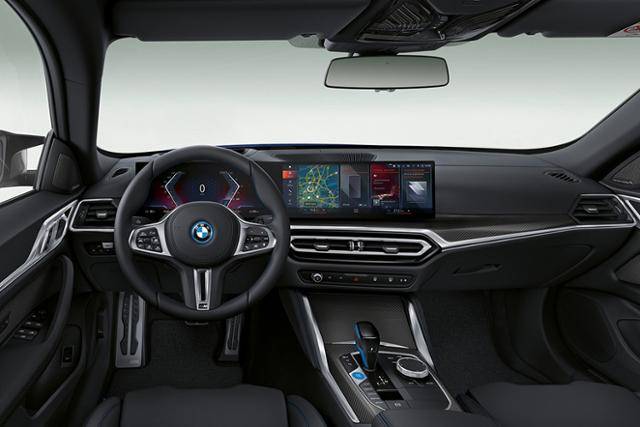BMW i4