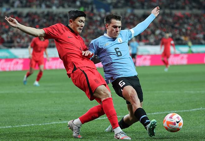 28일 열린 우루과이와의 평가전에 출전한 김민재 사진=연합뉴스